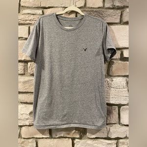 American Eagle Tshirt - M
